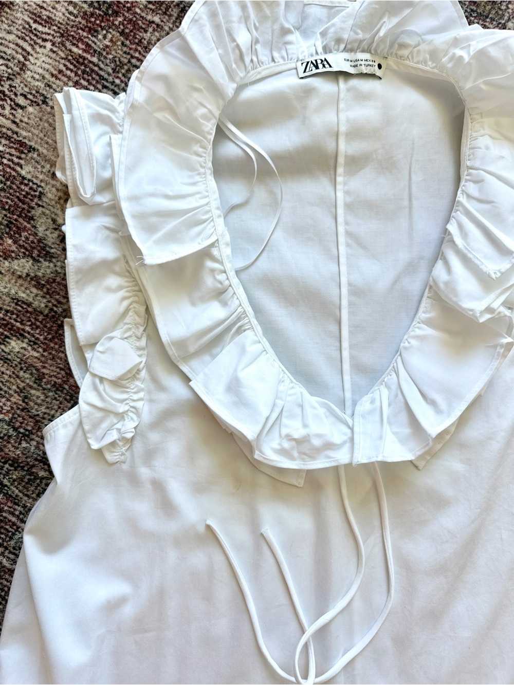 NWOT Zara White Ruffle Sleeveless Top Size Medium Feminine Flirty Office Summer - Picture 4 of 5